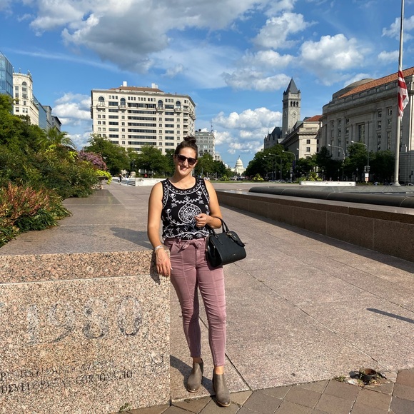 Meet your Posher, Ash - Picture 1 of 1